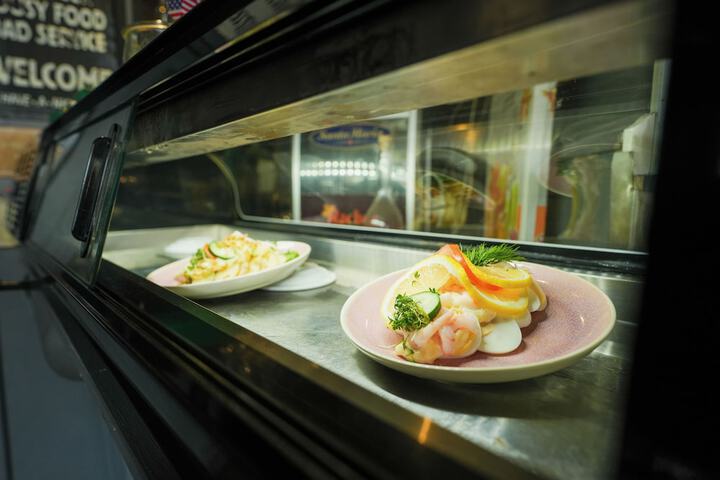 Dining 35 of 50