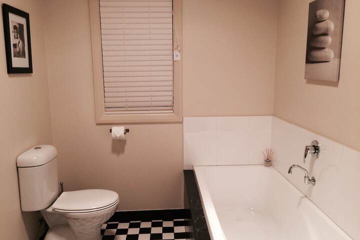 Room 13 of 21