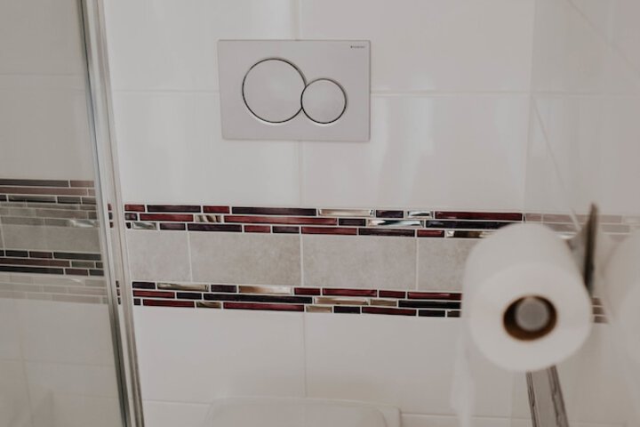 Room 63 of 148