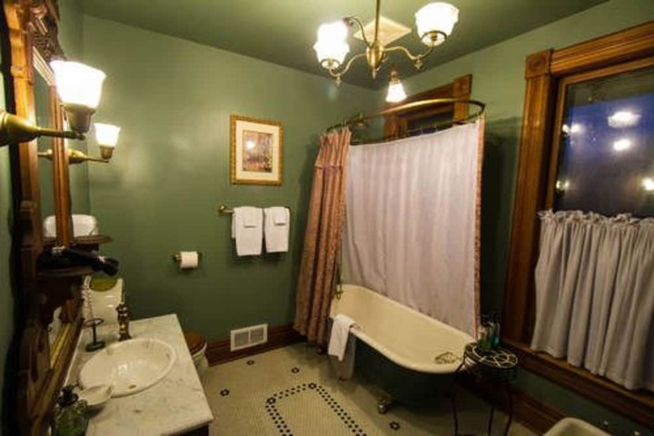 Room 22 of 41