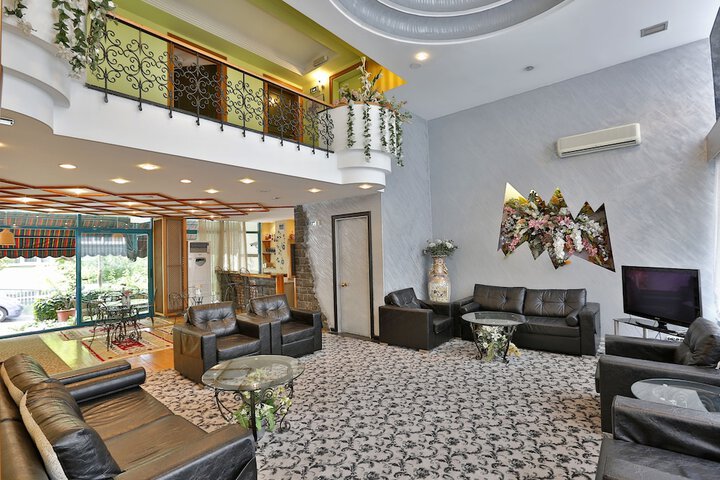 Hotel Lobby