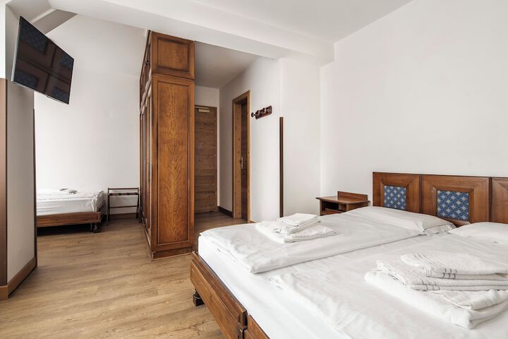 Room 15 of 61