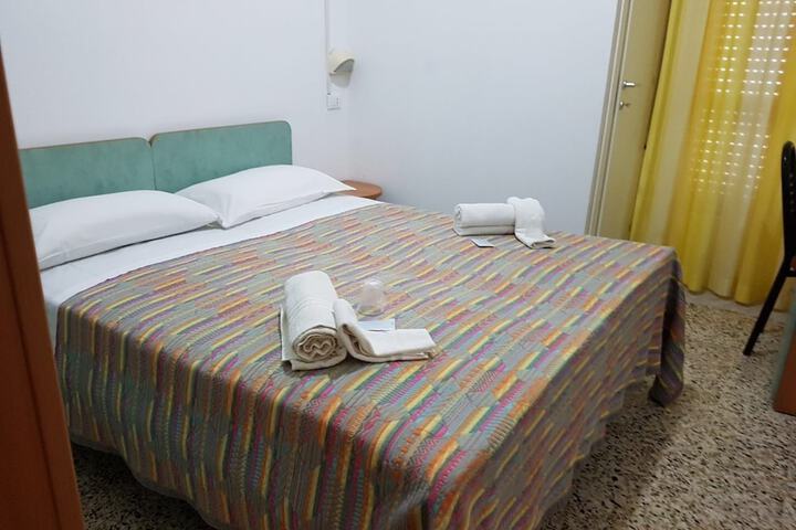 Room 14 of 14