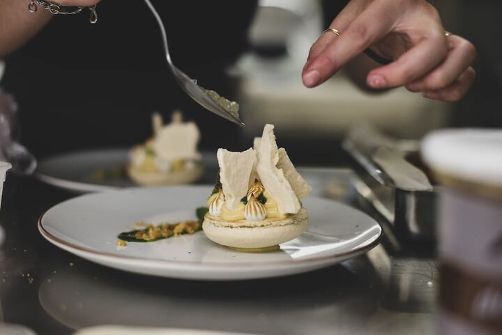 Dining 39 of 50