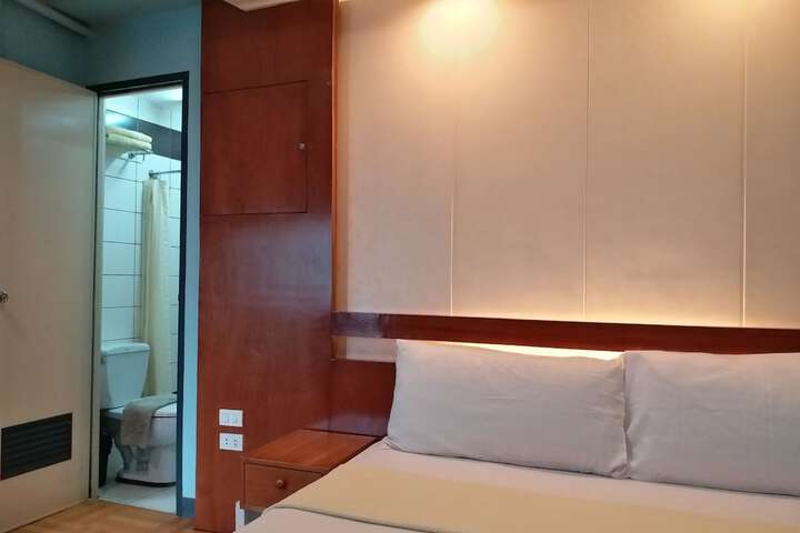 Room 42 of 88