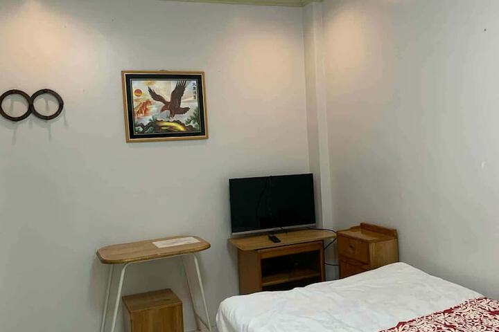 Room 2 of 11