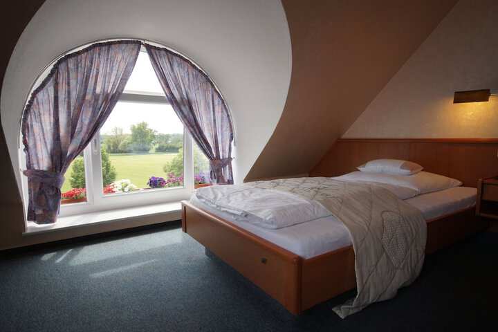 Room 13 of 72
