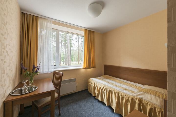 Room 20 of 64