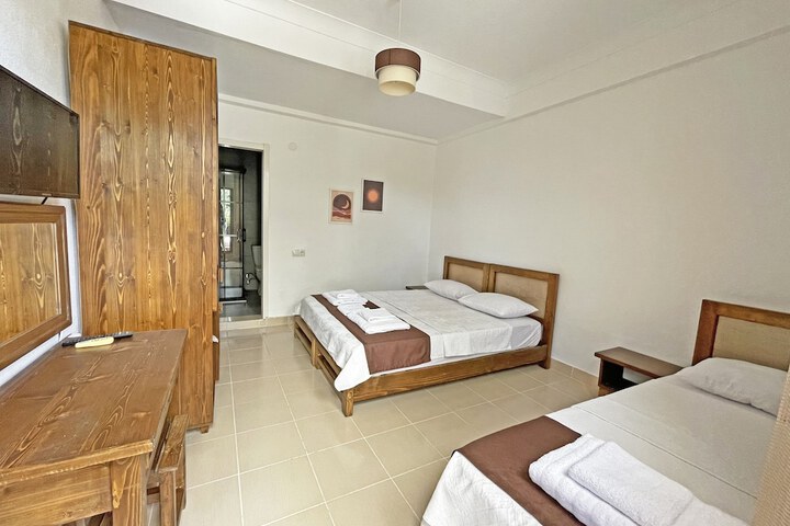 Room 7 of 43