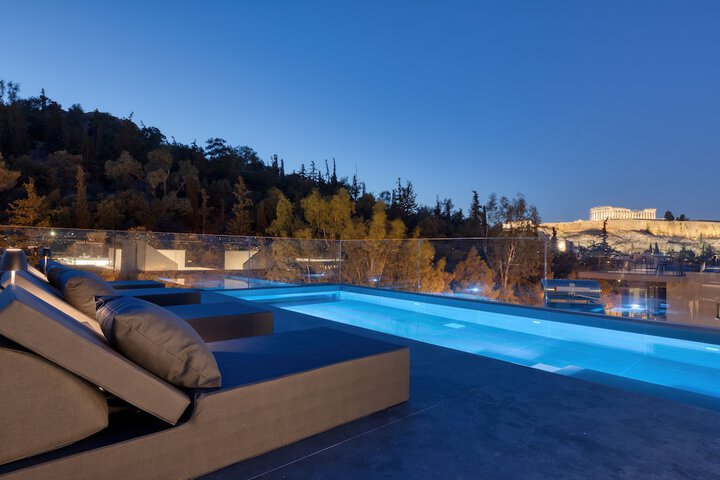 Pool 45 of 76