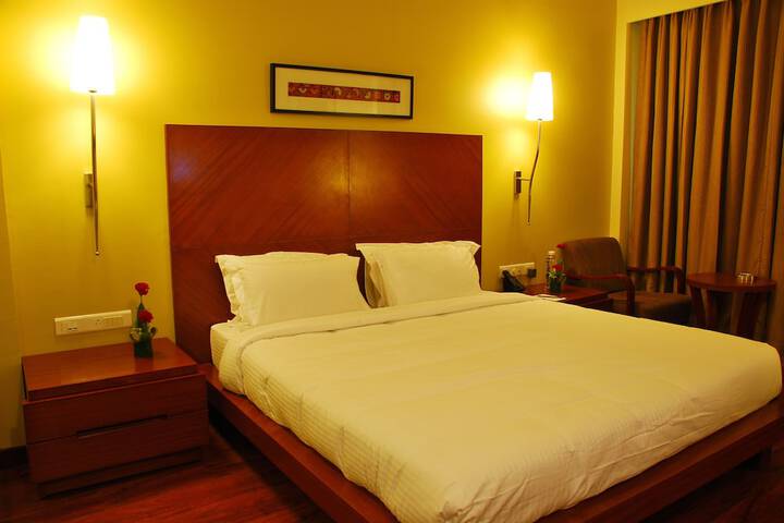 Room 8 of 48