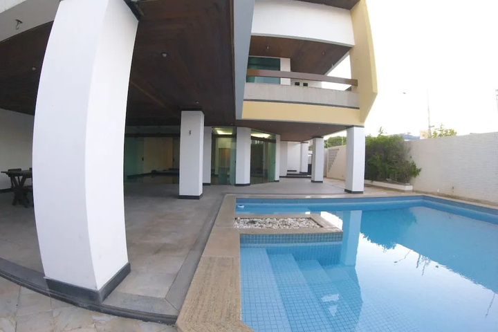 Pool 5 of 6