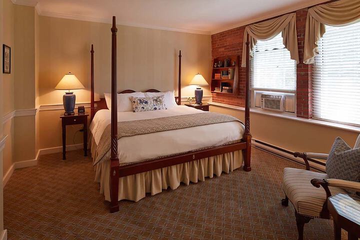 Room 6 of 39