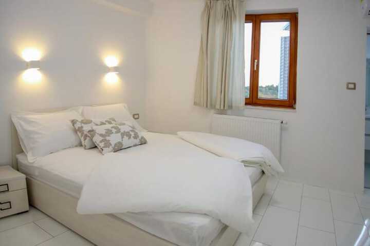 Room 6 of 41