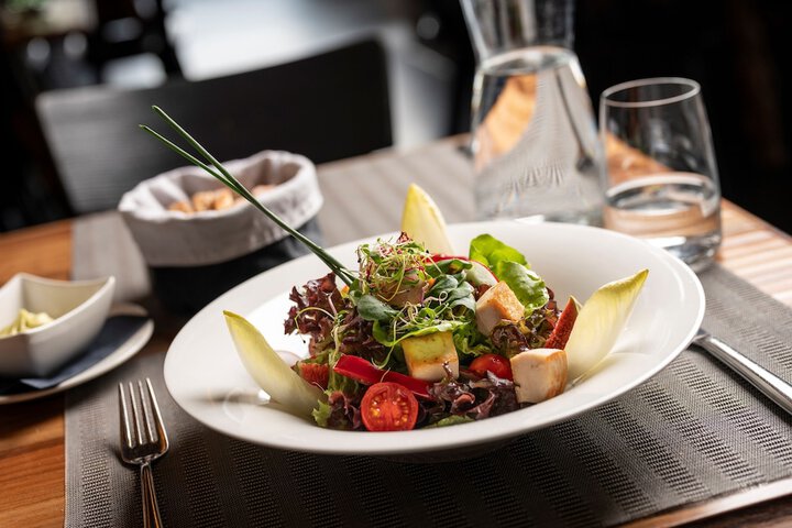 Dining 30 of 77