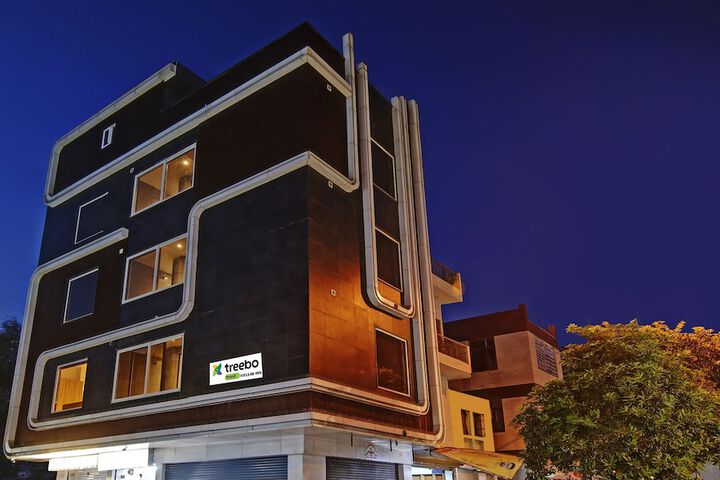 Hotel 26 of 28