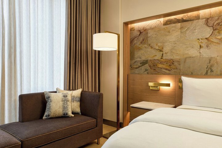 Room 6 of 24