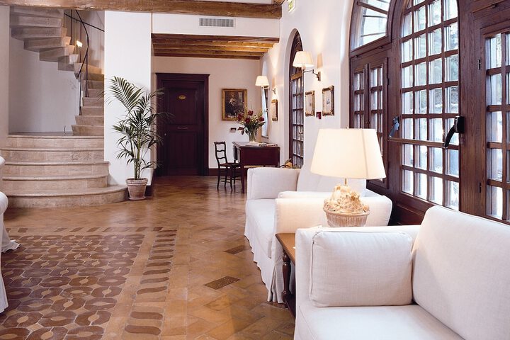 Lobby Photos
