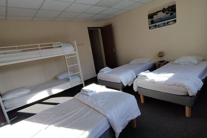 Room 33 of 59