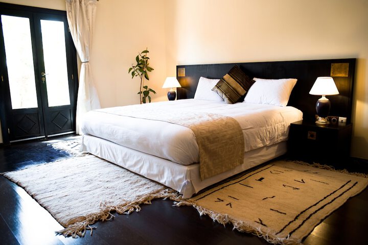 Room 4 of 30