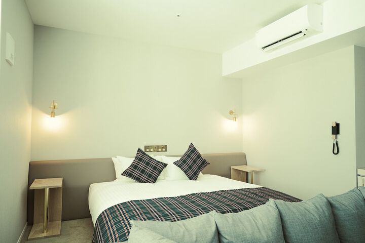 Room 17 of 57