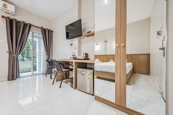 Room 14 of 20