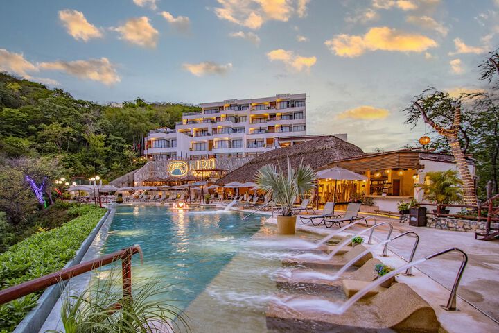 Photo of Nirú Ocean Suites by Binniguenda