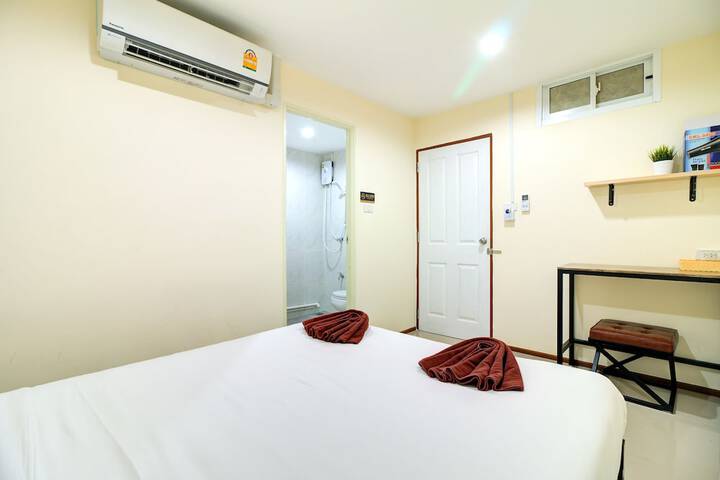 Room 8 of 20