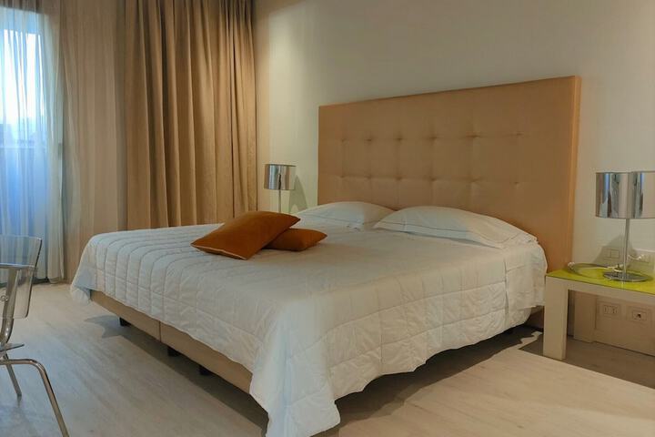 Room 18 of 67