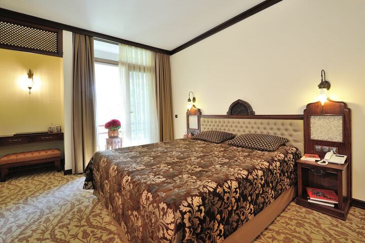 Room 15 of 68