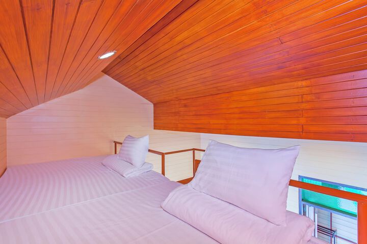 Room 10 of 44