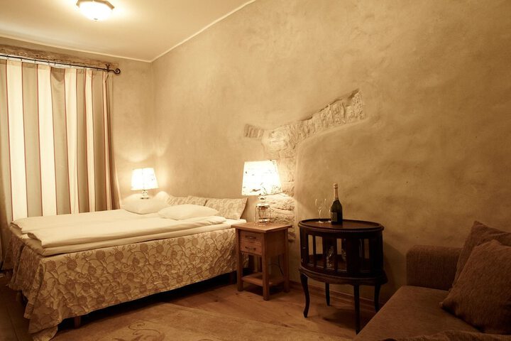 Room 13 of 91