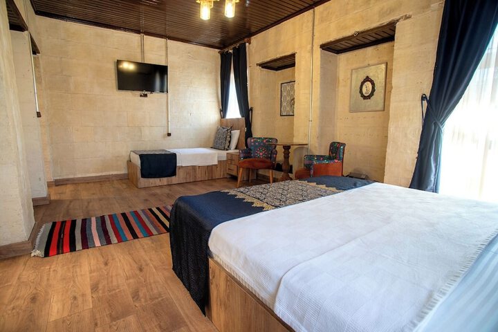 Room 3 of 10