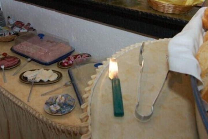 Dining 32 of 41