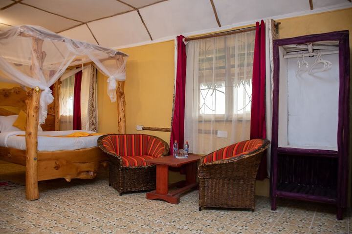 Room 9 of 24
