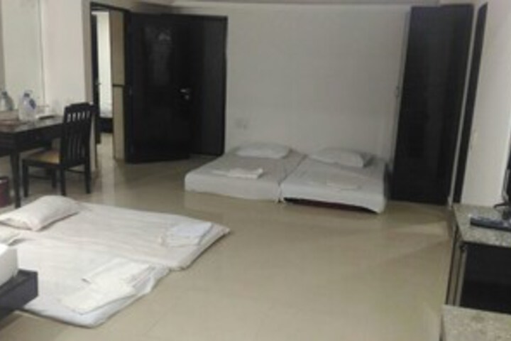 Room 21 of 33