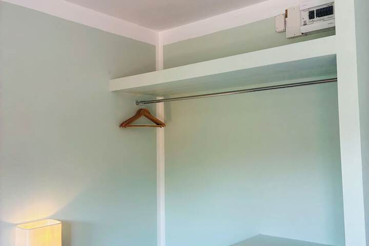 Room 5 of 28