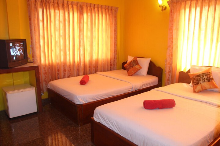 Room 5 of 38