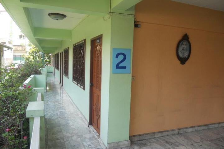 PHRA ARTHIT MANSION