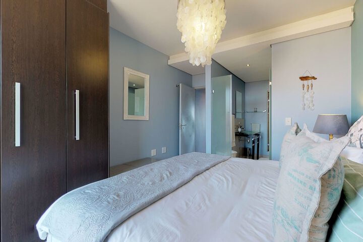 Room 6 of 51