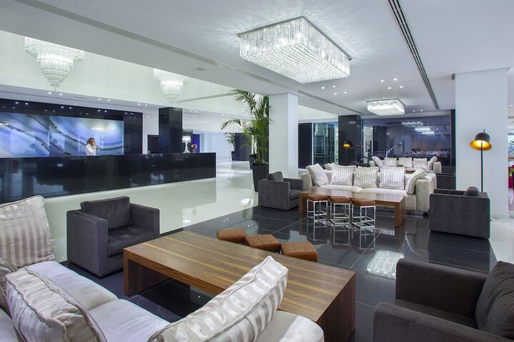 Guest Lobby