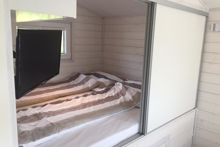 Room 6 of 65