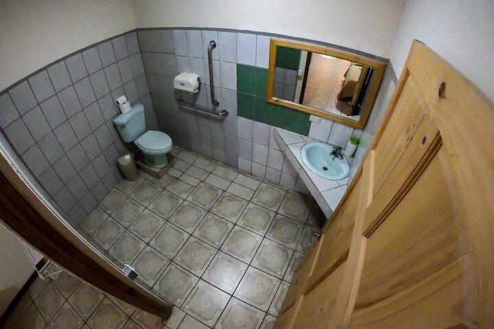 Room 11 of 19