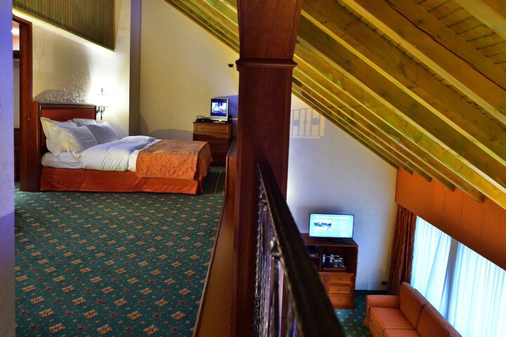Room 11 of 70