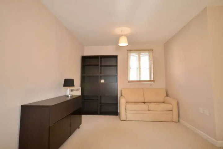 Bright 2 Bedroom Flat in Bedminster
