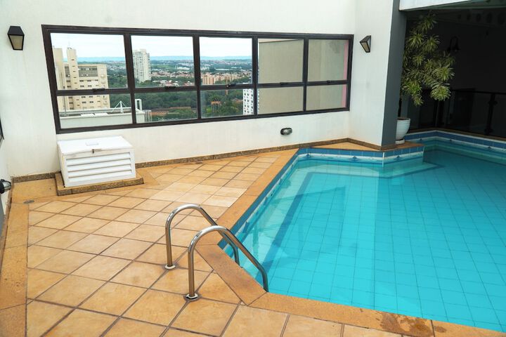 Hotel with Pool