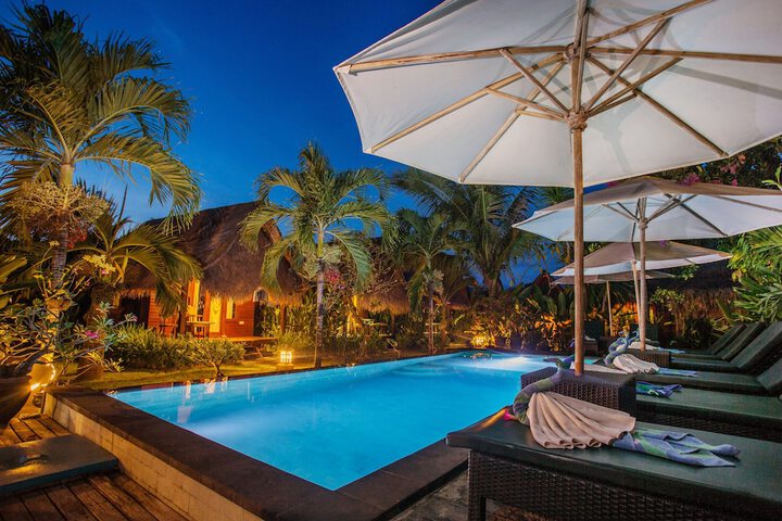 Pools & Facilities
