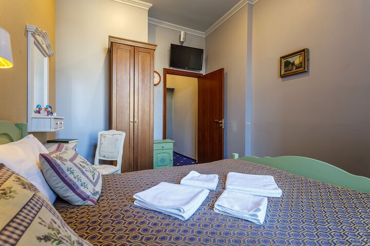 Room 36 of 49