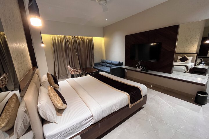 Room 6 of 47