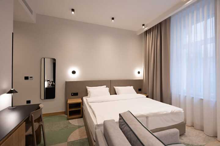 Room 22 of 36